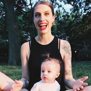 Meet your Posher, Zaza